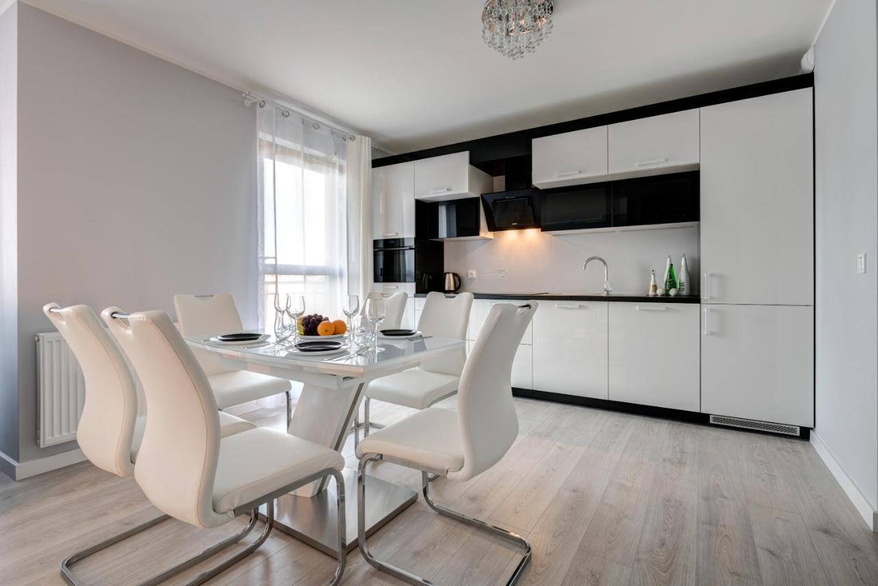Live & Travel Apartments - Waterlane Island 그단스크 외부 사진
