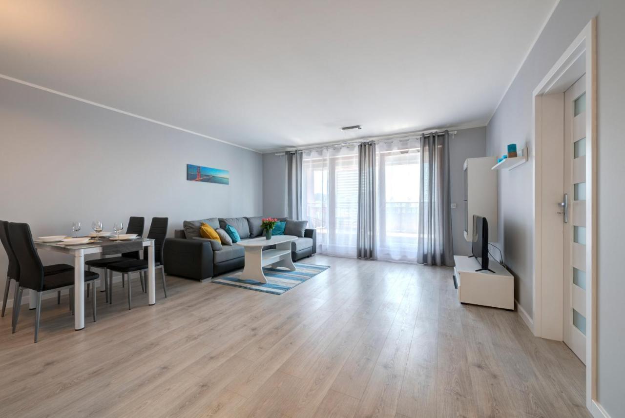 Live & Travel Apartments - Waterlane Island 그단스크 외부 사진